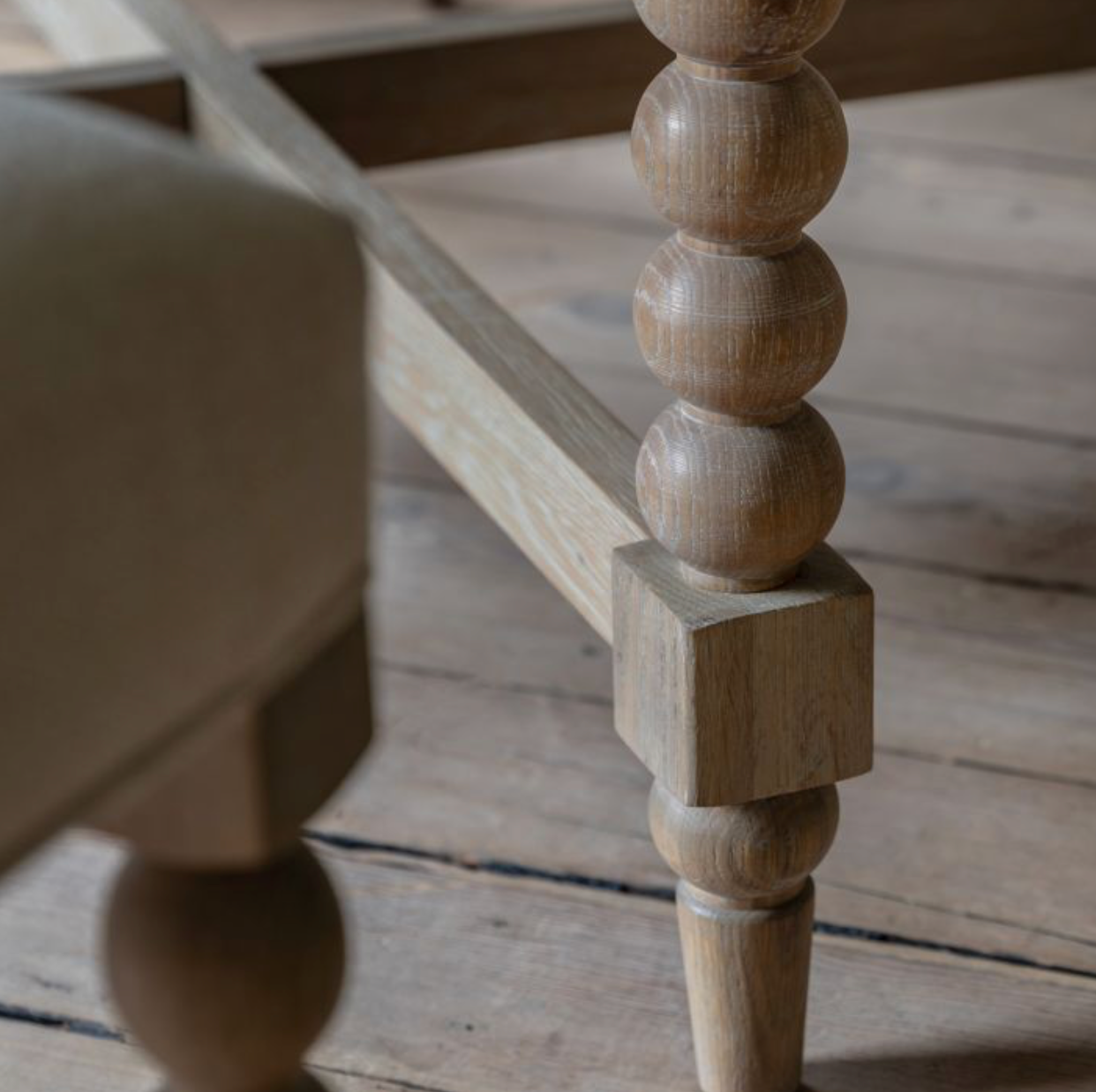 Moonarch Dining Table