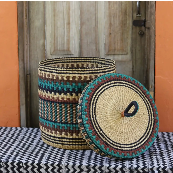 Lidded Laundry Baskets